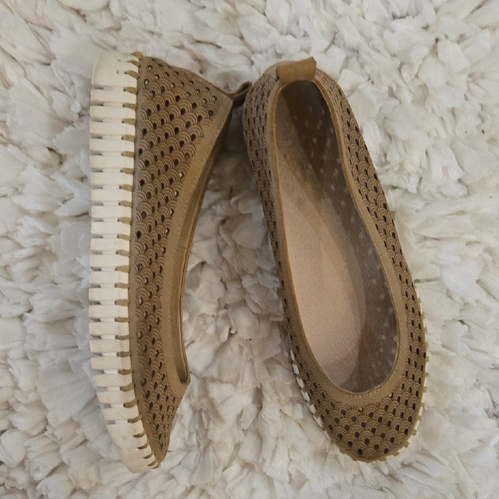 Ilse Jacobsen Light Brown Flats Woven Design White Sole CLEAN!  Size 38 EUC